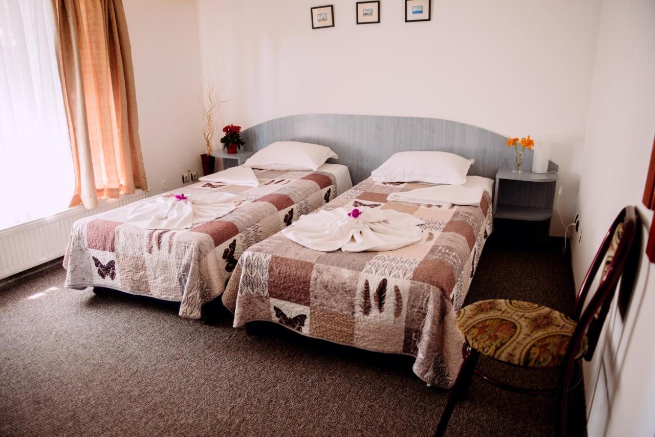 בוקרשט Casa Mica Guesthouse מראה חיצוני תמונה