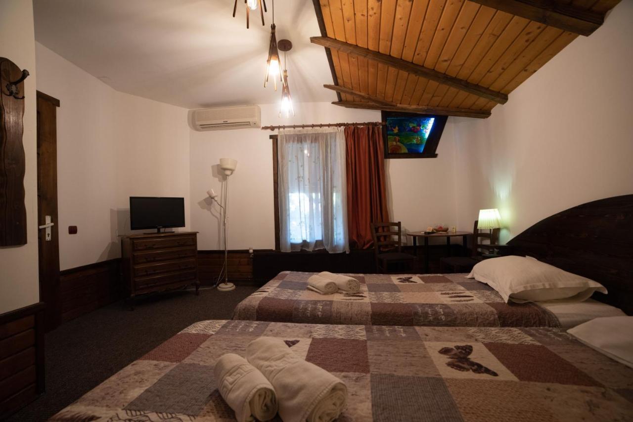 בוקרשט Casa Mica Guesthouse מראה חיצוני תמונה