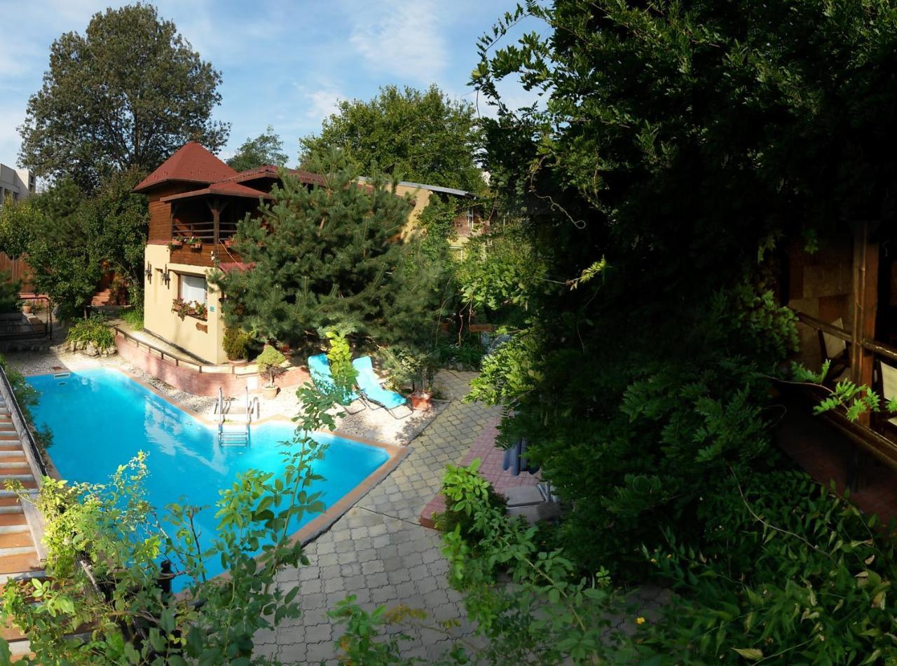 בוקרשט Casa Mica Guesthouse מראה חיצוני תמונה