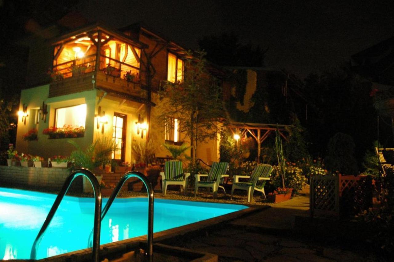 בוקרשט Casa Mica Guesthouse מראה חיצוני תמונה