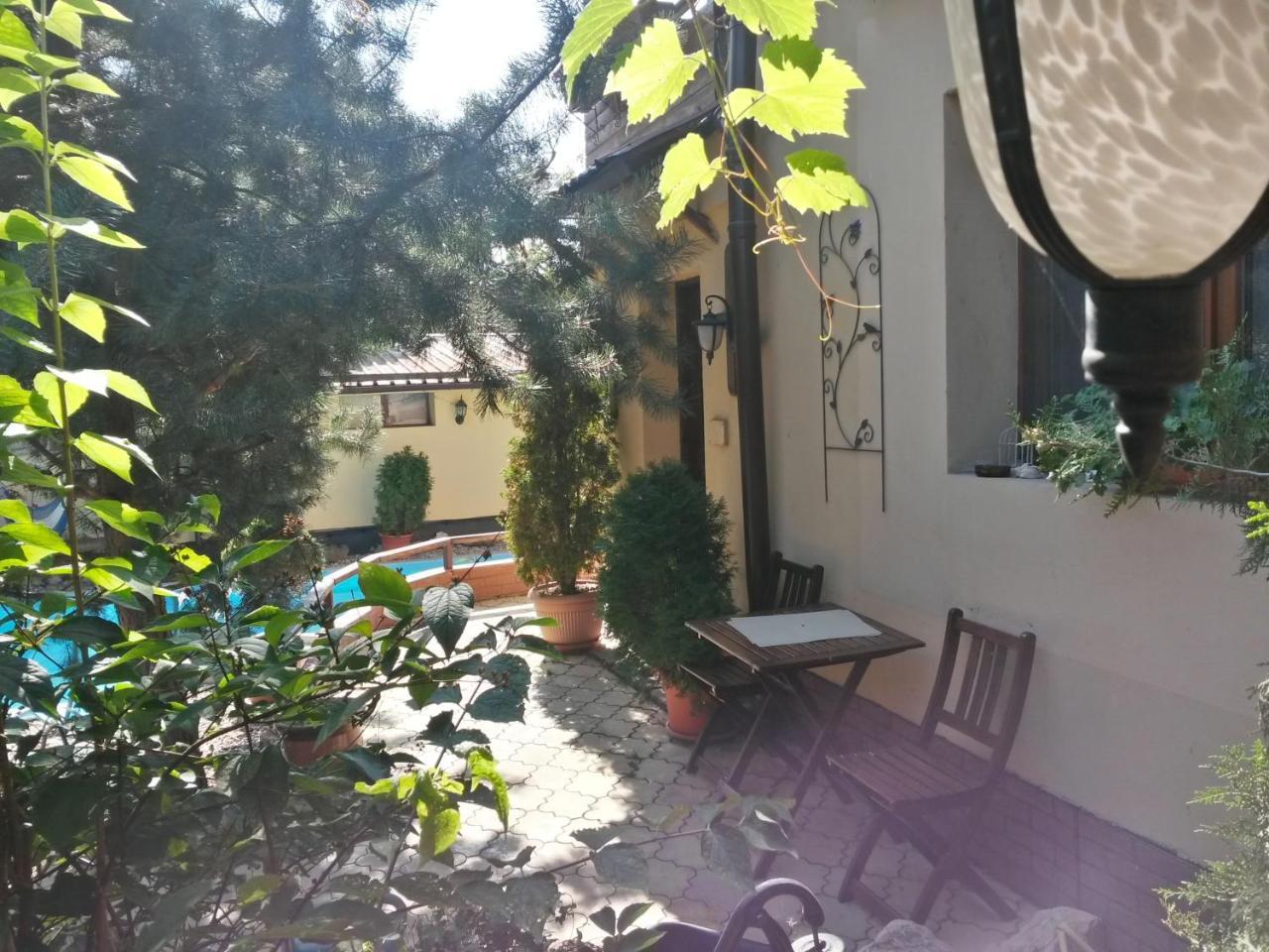 בוקרשט Casa Mica Guesthouse מראה חיצוני תמונה