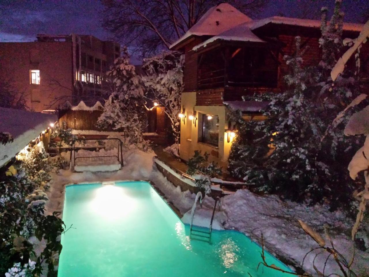 בוקרשט Casa Mica Guesthouse מראה חיצוני תמונה