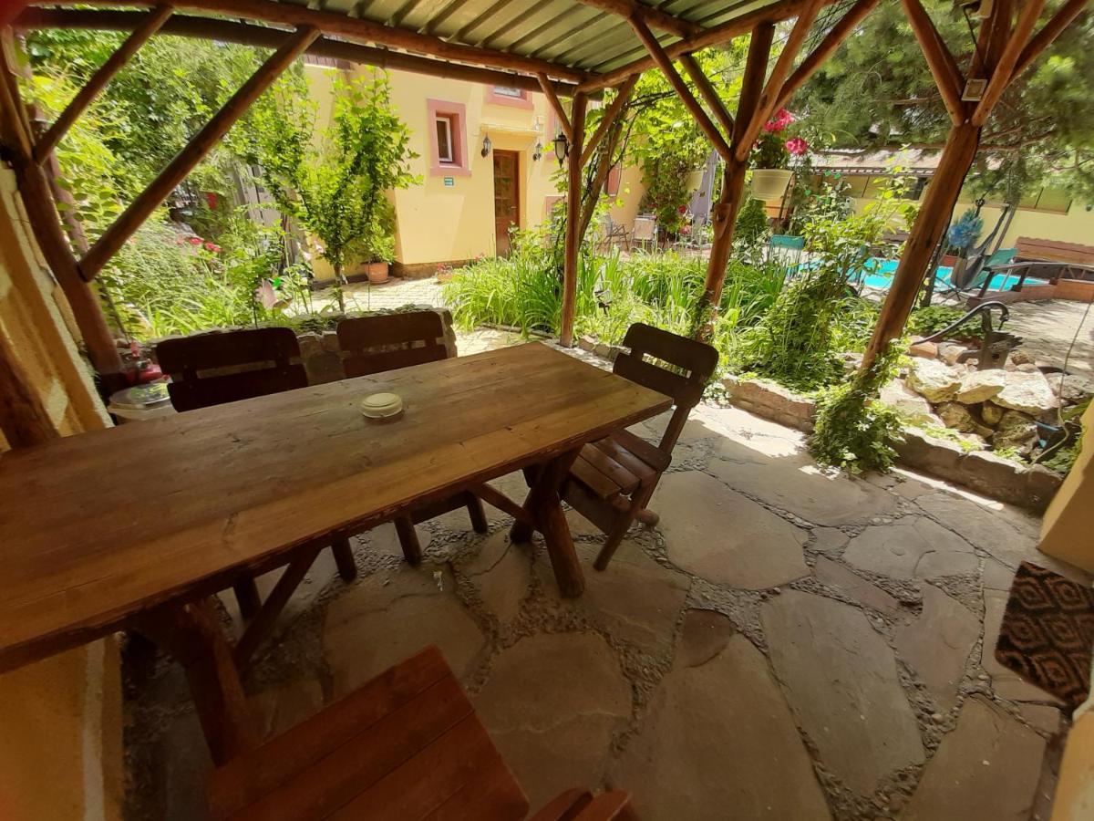 בוקרשט Casa Mica Guesthouse מראה חיצוני תמונה