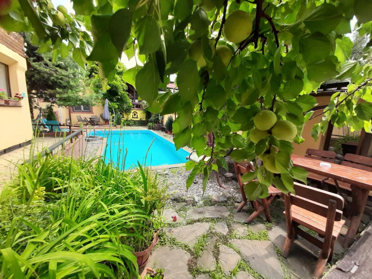 בוקרשט Casa Mica Guesthouse מראה חיצוני תמונה